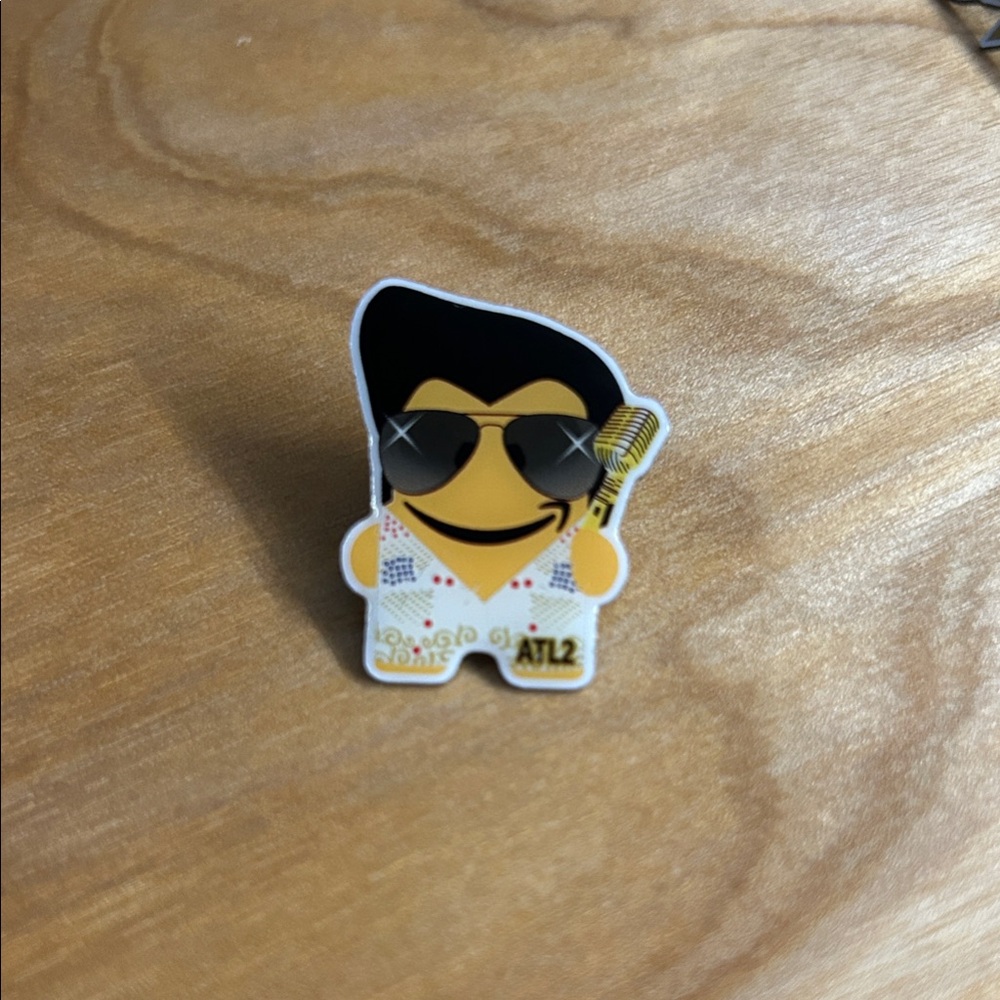 Amazon Elvis Peccy Pin